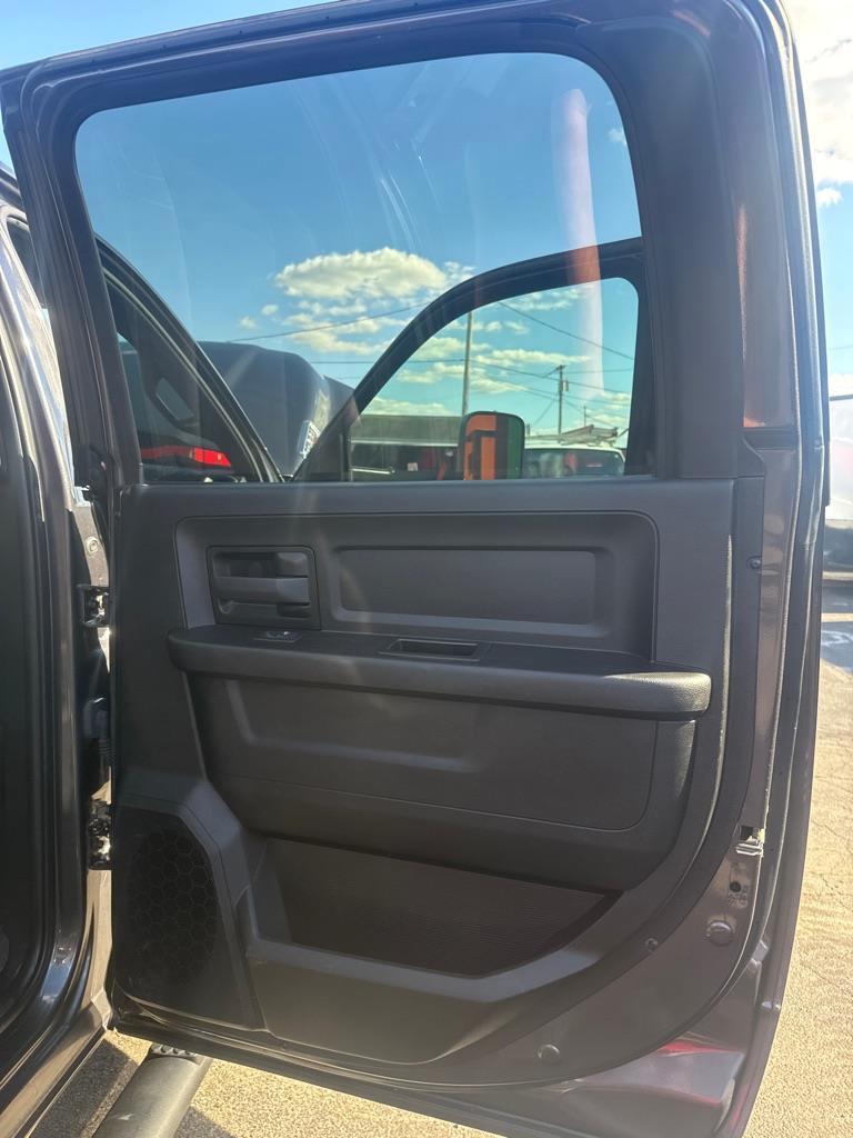 RAM 3500 Tradesman Crew Cab 4WD 2022