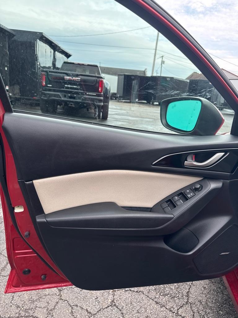 Mazda MAZDA3 i Touring AT 5-Door 2015