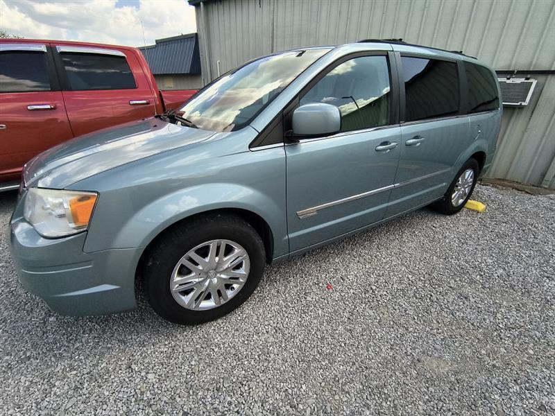 2010 Chrysler Town & Country Touring