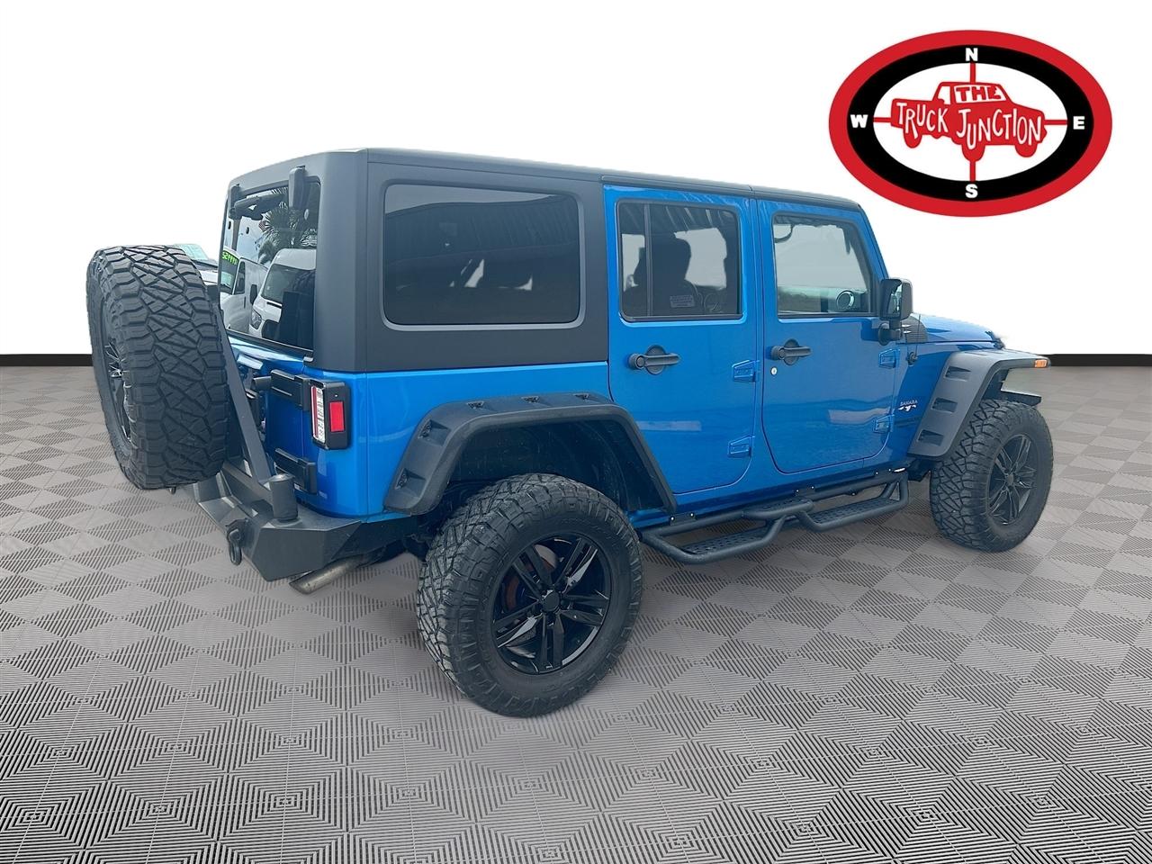 Jeep Wrangler Unlimited 4WD 4dr Sahara 2016