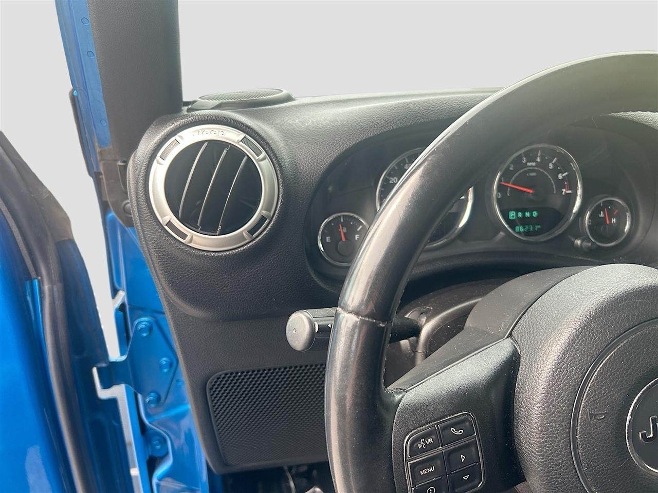 Jeep Wrangler Unlimited 4WD 4dr Sahara 2016
