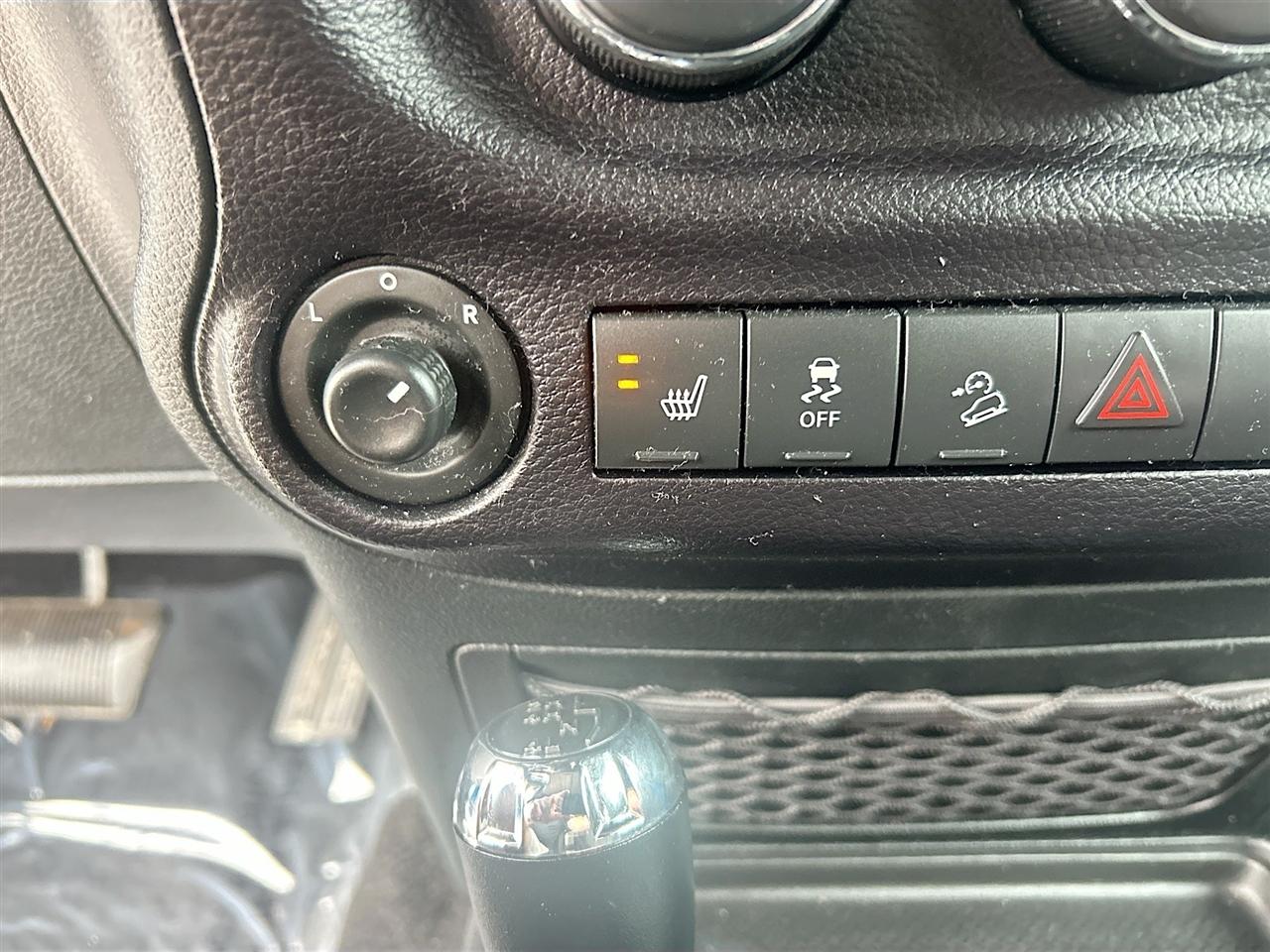 Jeep Wrangler Unlimited 4WD 4dr Sahara 2016