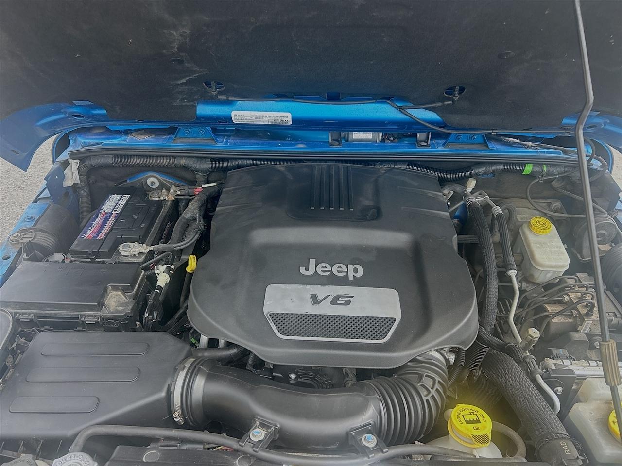 Jeep Wrangler Unlimited 4WD 4dr Sahara 2016