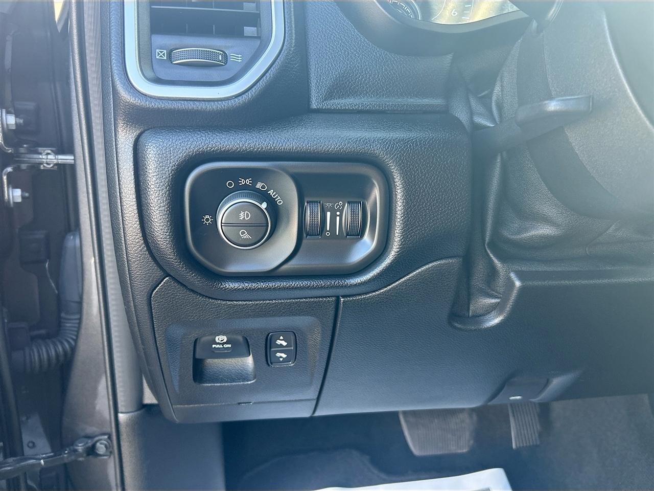 RAM 1500 Big Horn/Lone Star 4x2 Crew Cab 5'7" Box 2019