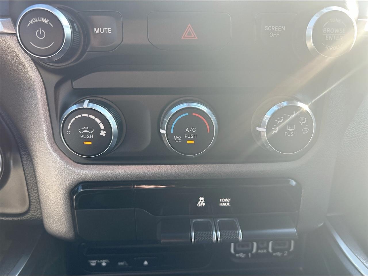 RAM 1500 Big Horn/Lone Star 4x2 Crew Cab 5'7" Box 2019