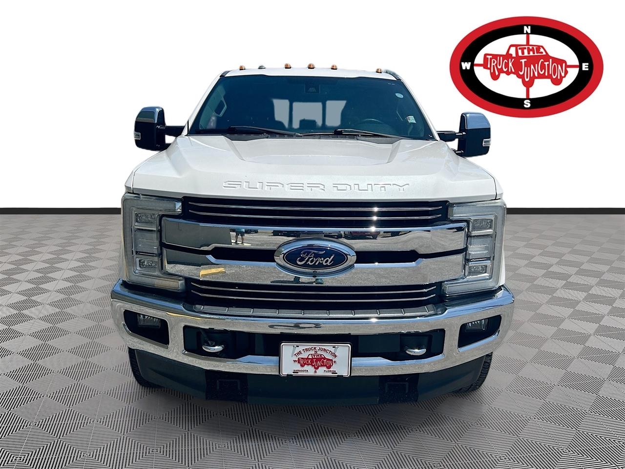 Ford Super Duty F-250 SRW King Ranch 4WD Crew Cab 8' Box 2017