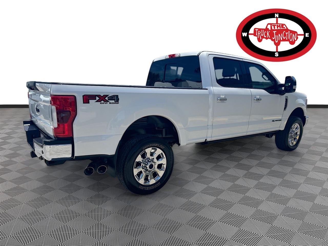 Ford Super Duty F-250 SRW King Ranch 4WD Crew Cab 8' Box 2017