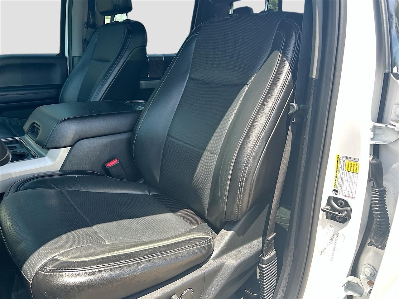 Ford Super Duty F-250 SRW King Ranch 4WD Crew Cab 8' Box 2017