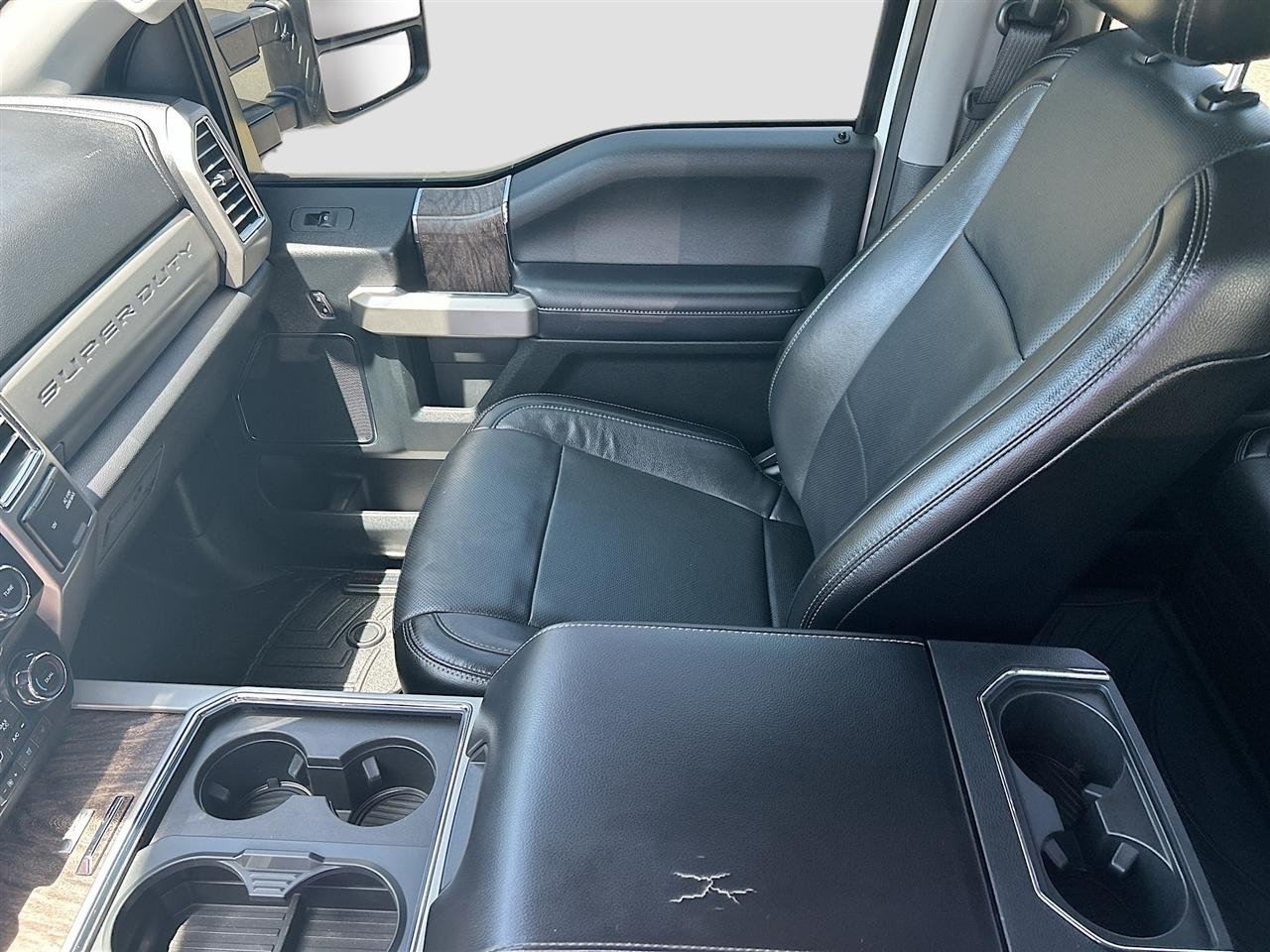 Ford Super Duty F-250 SRW King Ranch 4WD Crew Cab 8' Box 2017