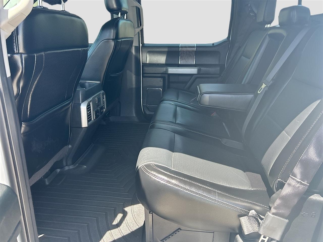 Ford Super Duty F-250 SRW King Ranch 4WD Crew Cab 8' Box 2017