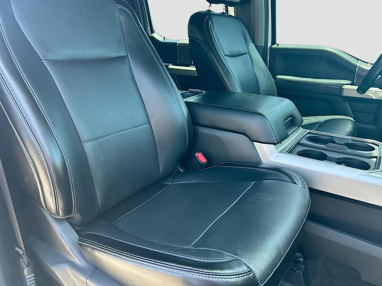 Ford Super Duty F-250 SRW King Ranch 4WD Crew Cab 8' Box 2017