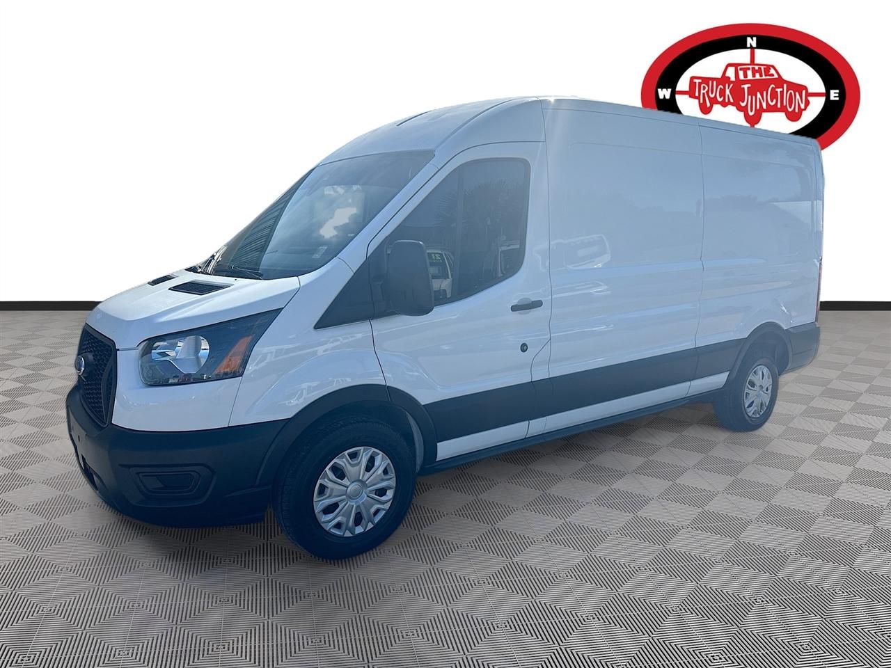 Ford Transit Cargo Van T-250 130" Med Rf 9070 GVWR RWD 2023