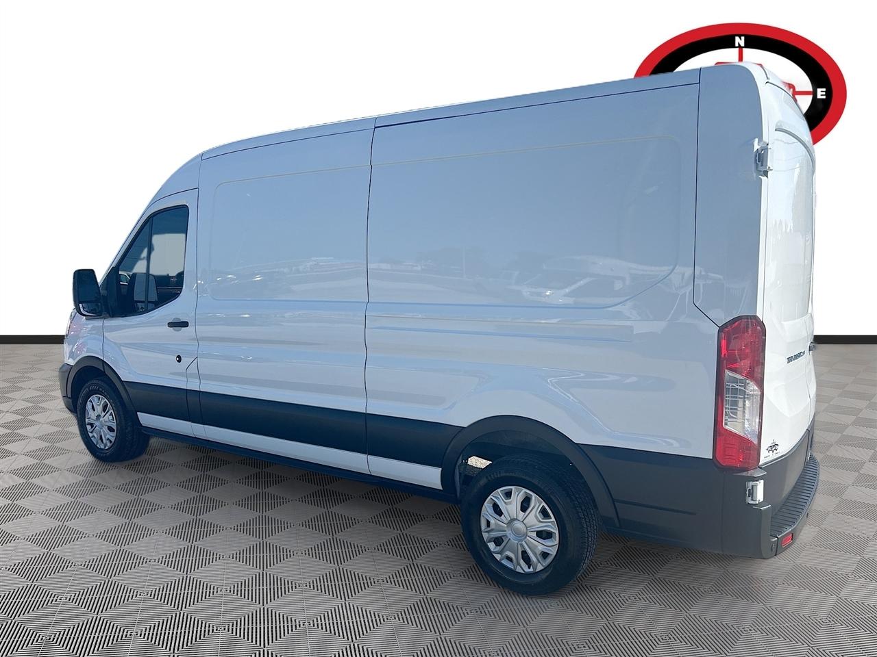 Ford Transit Cargo Van T-250 130" Med Rf 9070 GVWR RWD 2023