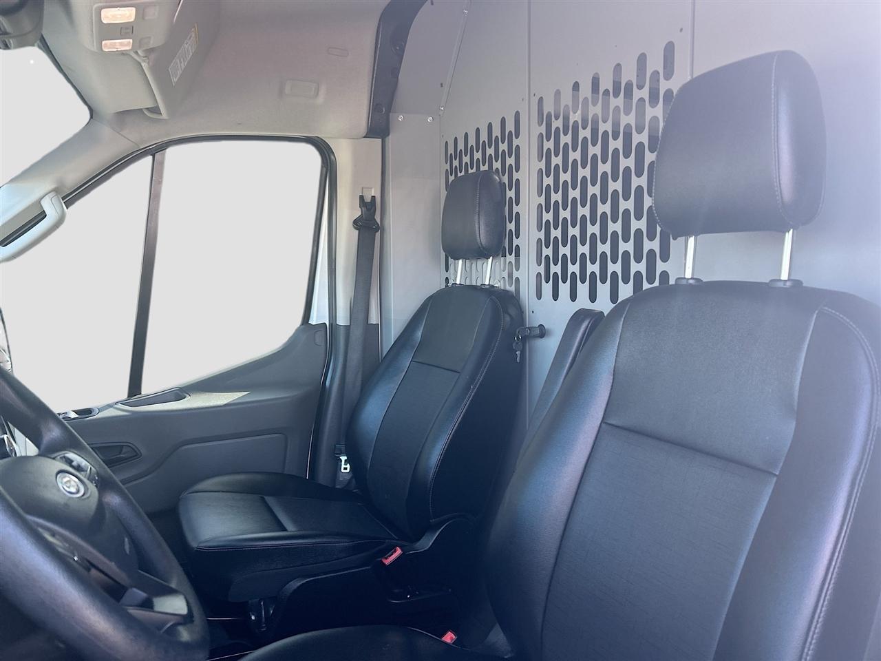 Ford Transit Cargo Van T-250 130" Med Rf 9070 GVWR RWD 2023