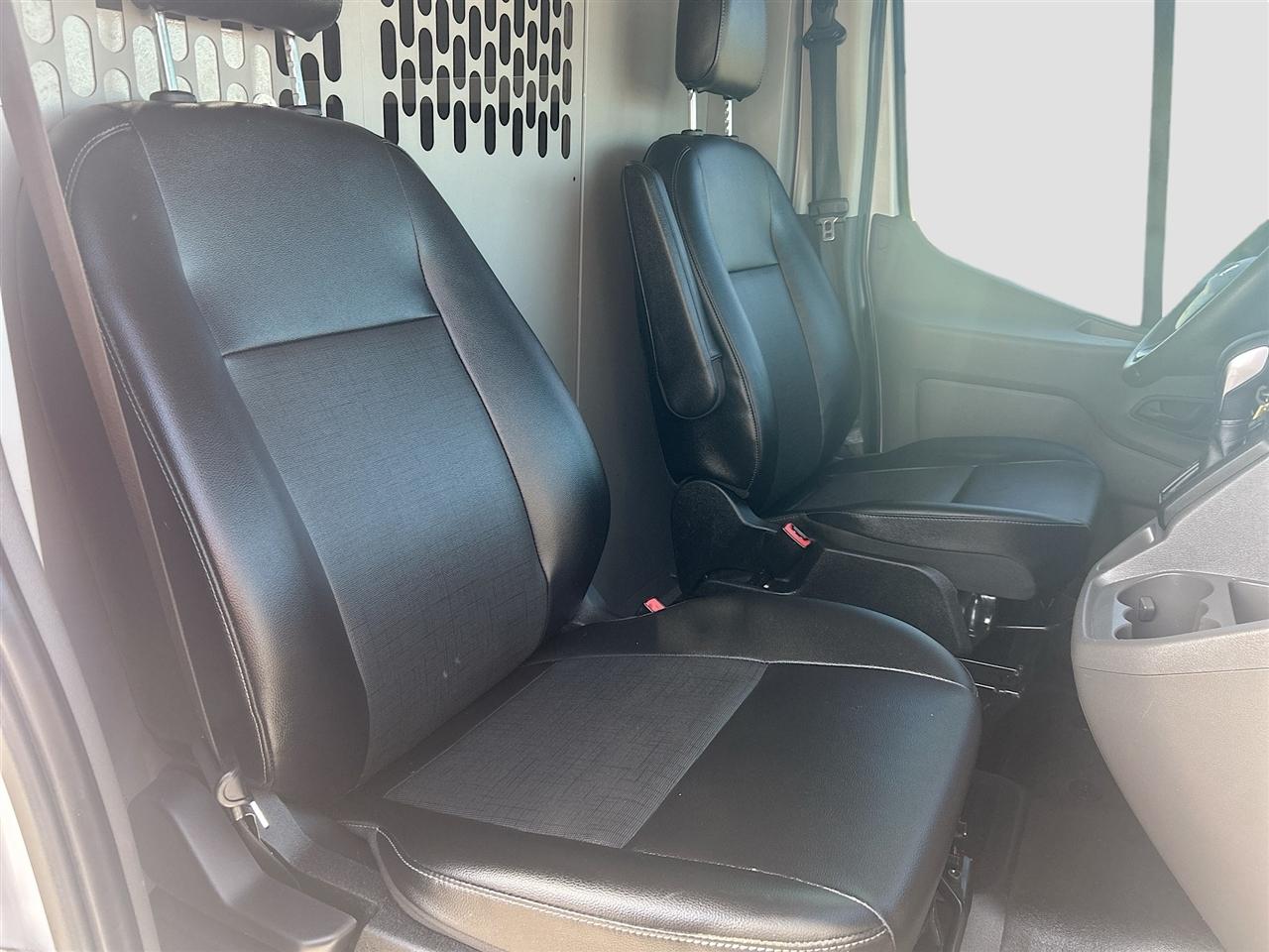 Ford Transit Cargo Van T-250 130" Med Rf 9070 GVWR RWD 2023