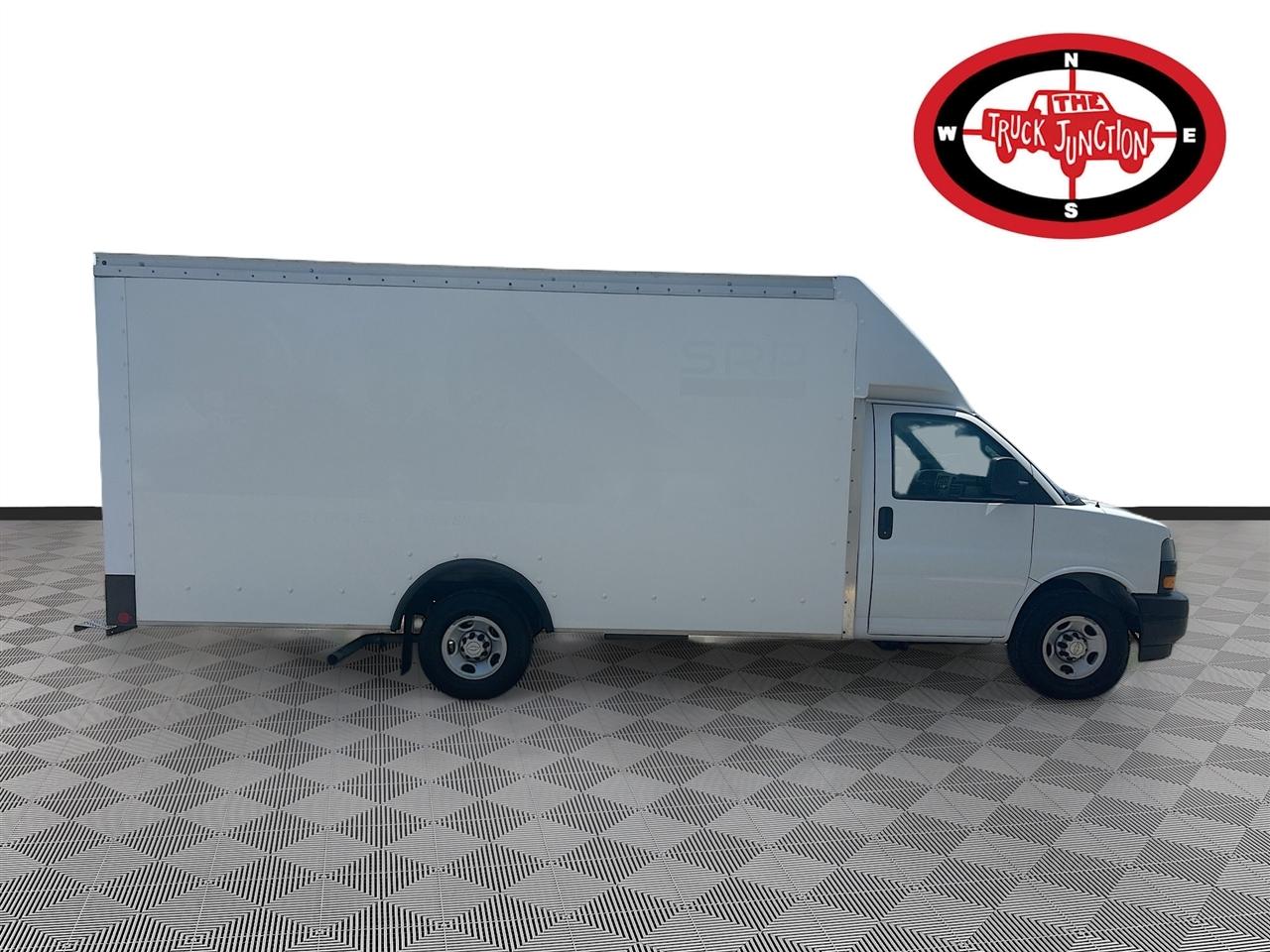 Chevrolet Express Commercial Cutaway 3500 Van 159" 2021
