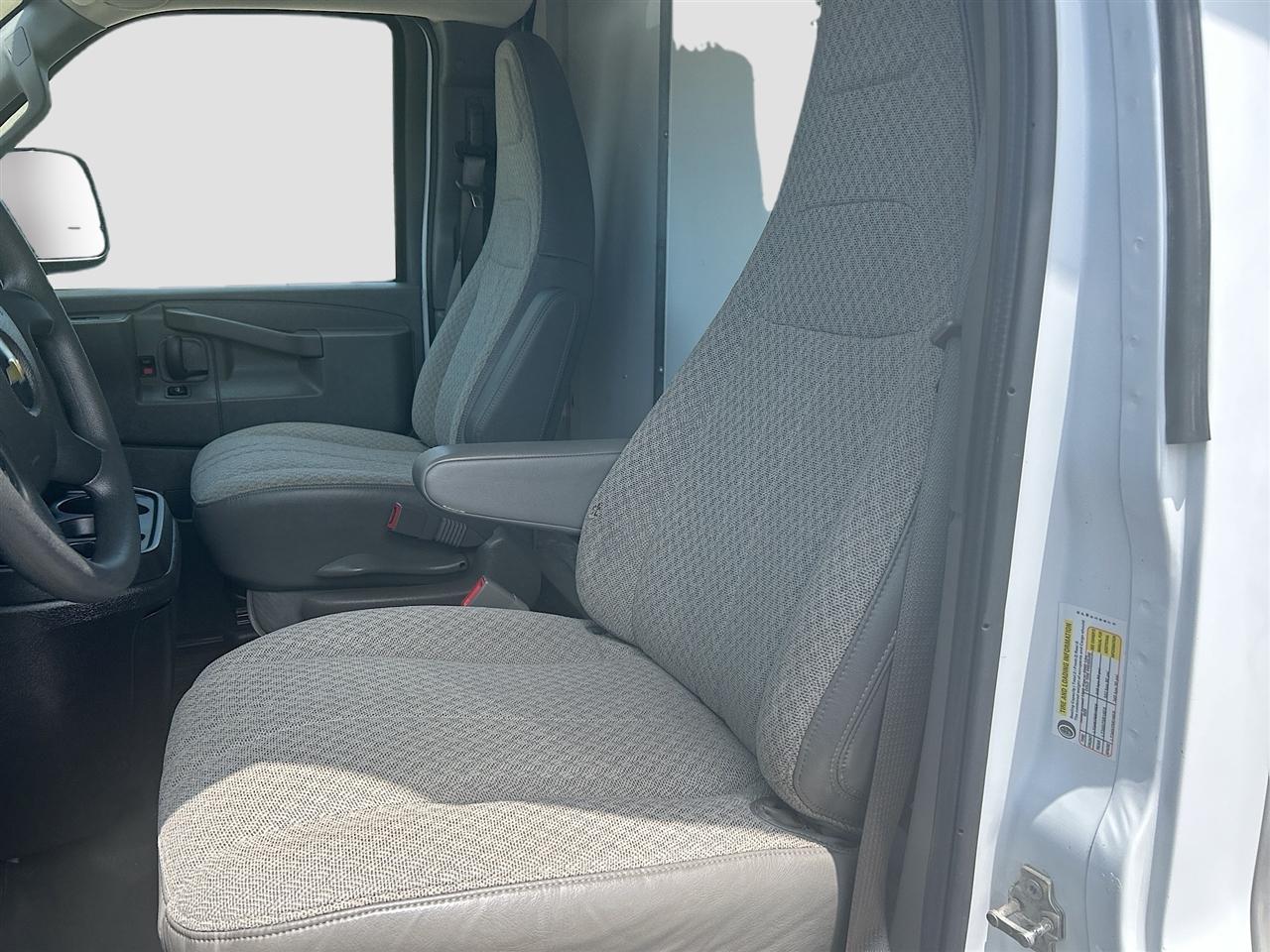 Chevrolet Express Commercial Cutaway 3500 Van 159" 2021