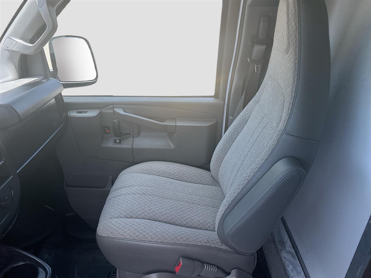 Chevrolet Express Commercial Cutaway 3500 Van 159" 2021