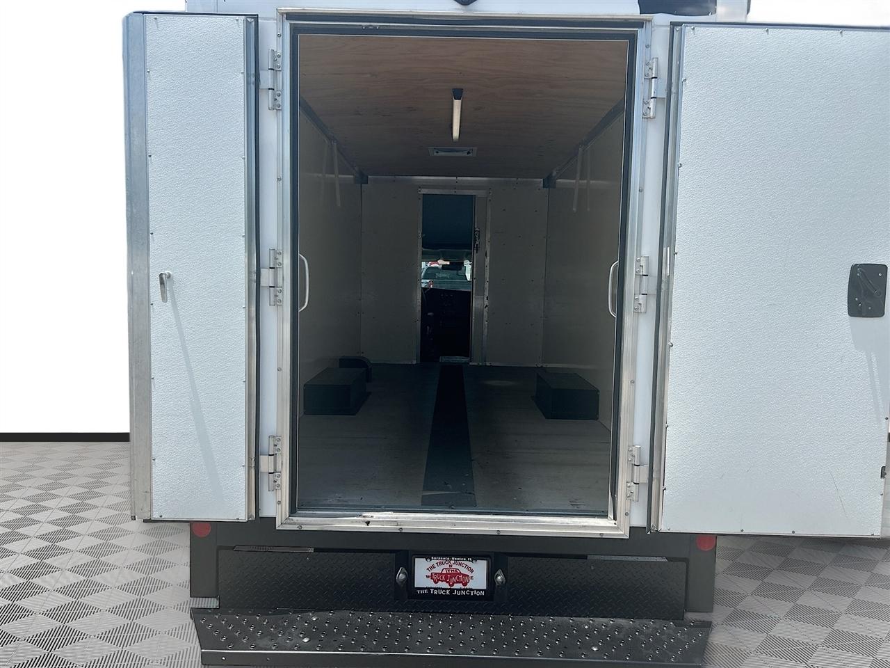Chevrolet Express Commercial Cutaway 3500 Van 159" 2021