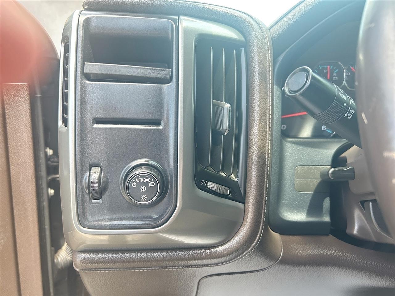 Chevrolet Silverado 1500 2WD Double Cab 143.5" LTZ w/1LZ 2018