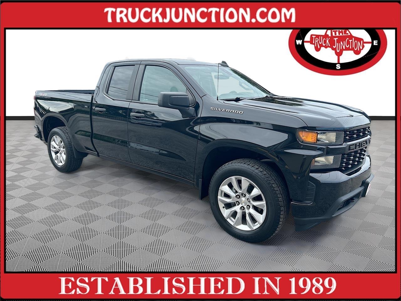 2021 Chevrolet Silverado 1500 4WD Double Cab 147" Custom
