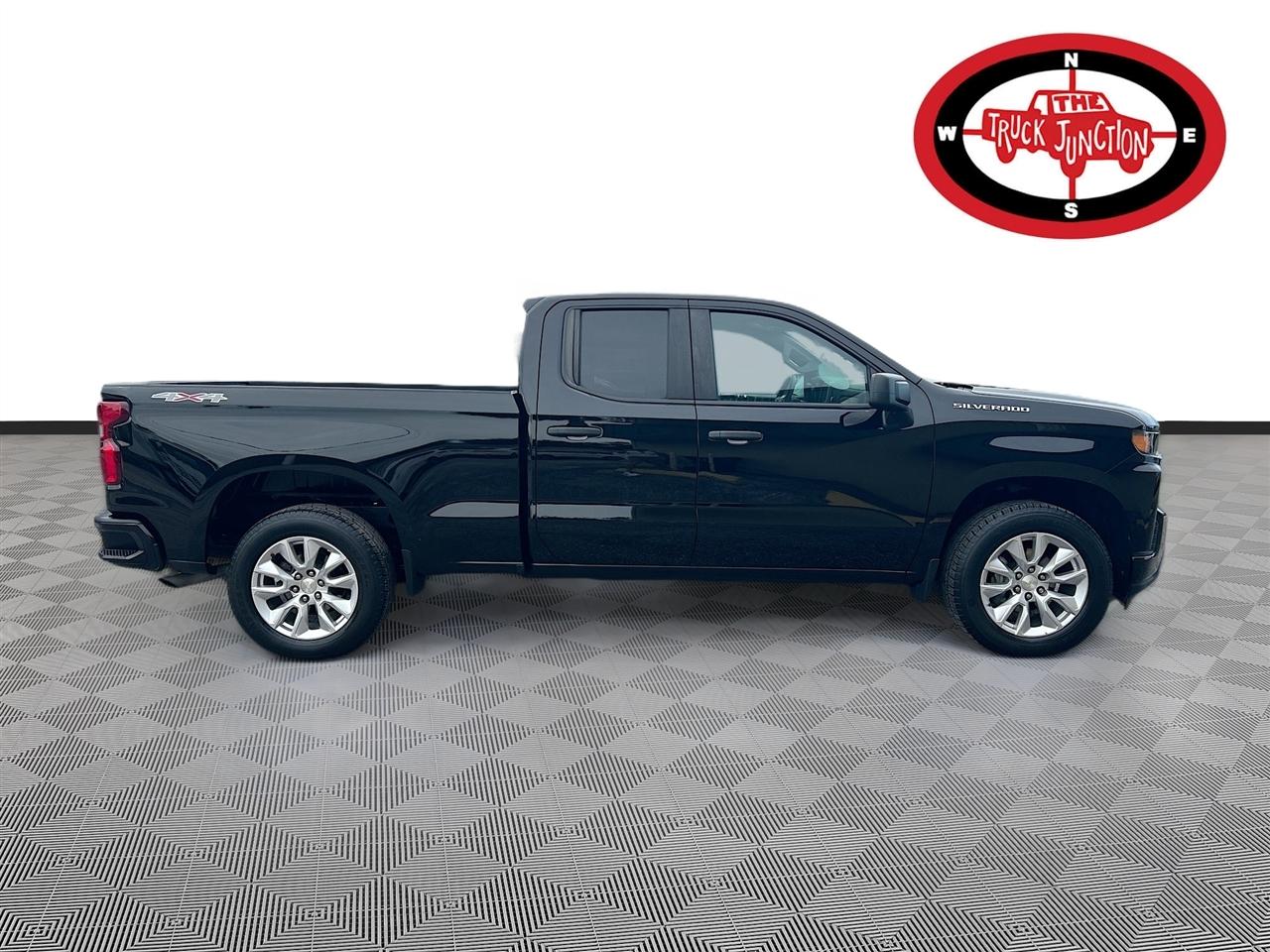 Chevrolet Silverado 1500 4WD Double Cab 147" Custom 2021