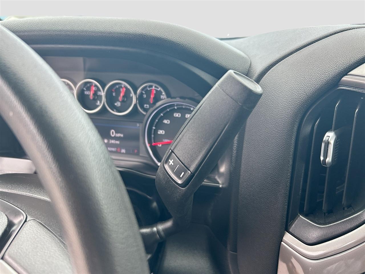 Chevrolet Silverado 1500 4WD Double Cab 147" Custom 2021