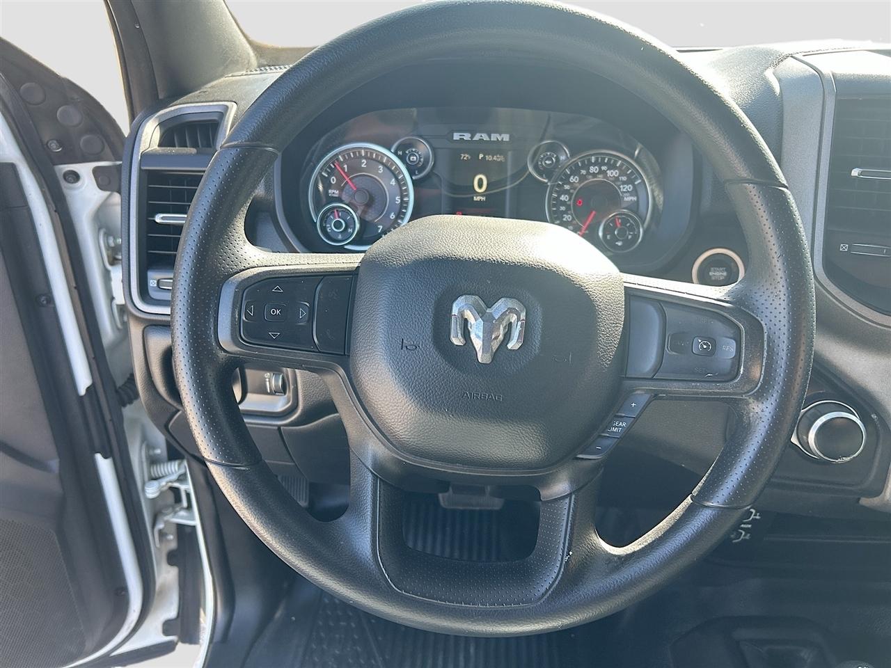 RAM 2500 Tradesman 4x4 Crew Cab 8' Box 2023