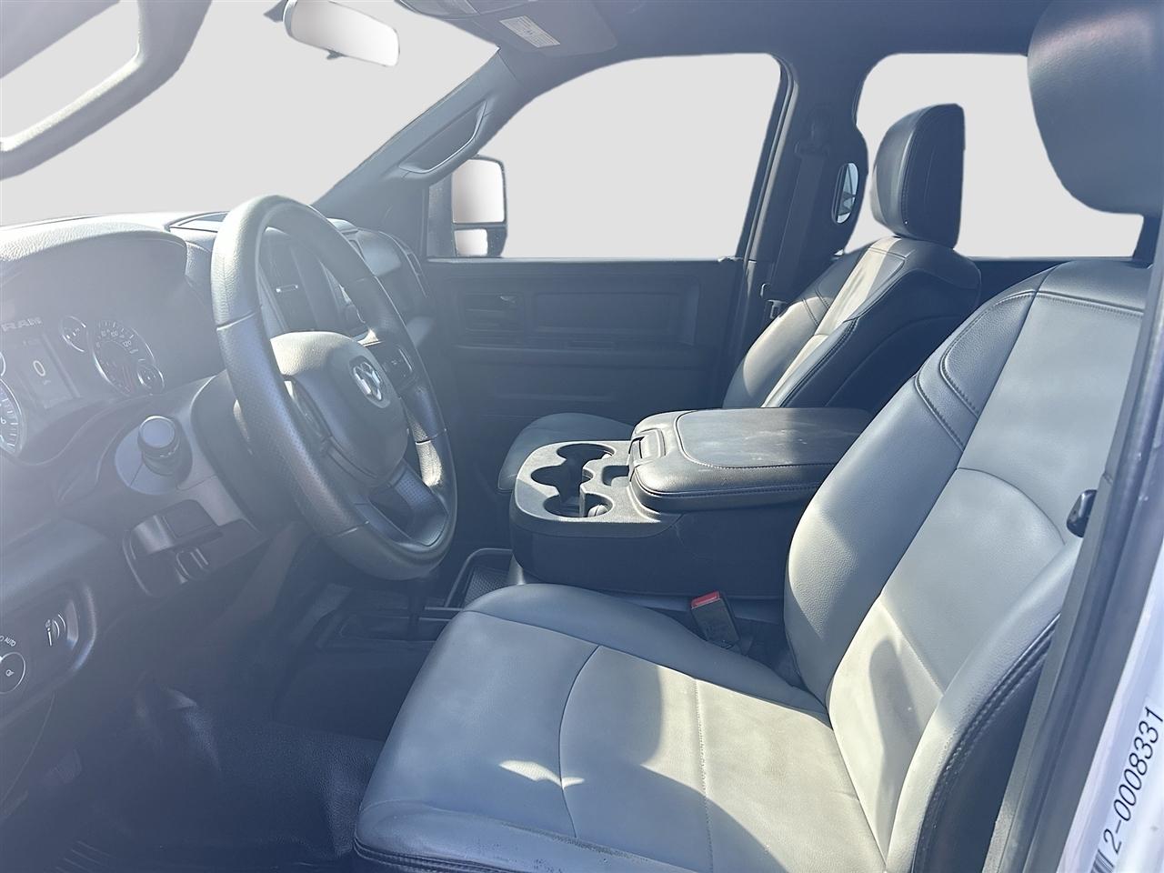 RAM 2500 Tradesman 4x4 Crew Cab 8' Box 2023