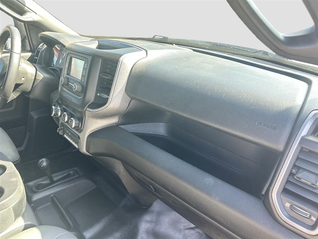 RAM 2500 Tradesman 4x4 Crew Cab 8' Box 2023