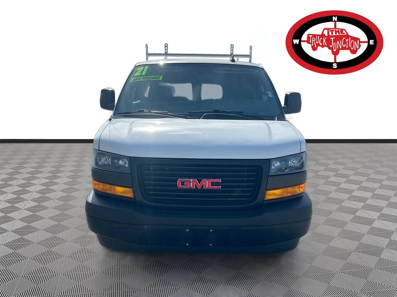 GMC Savana Cargo Van RWD 2500 135" 2021