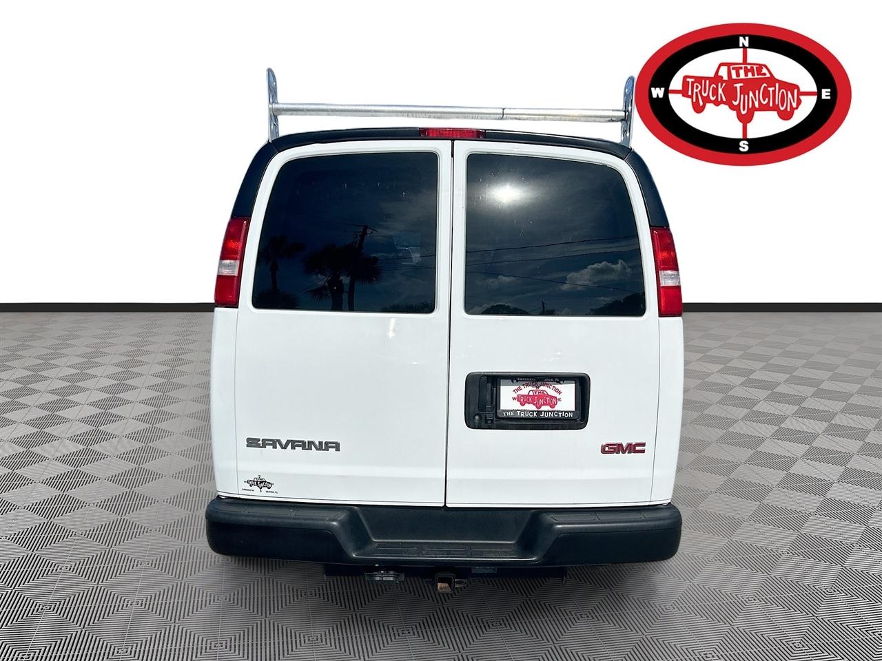 GMC Savana Cargo Van RWD 2500 135" 2021