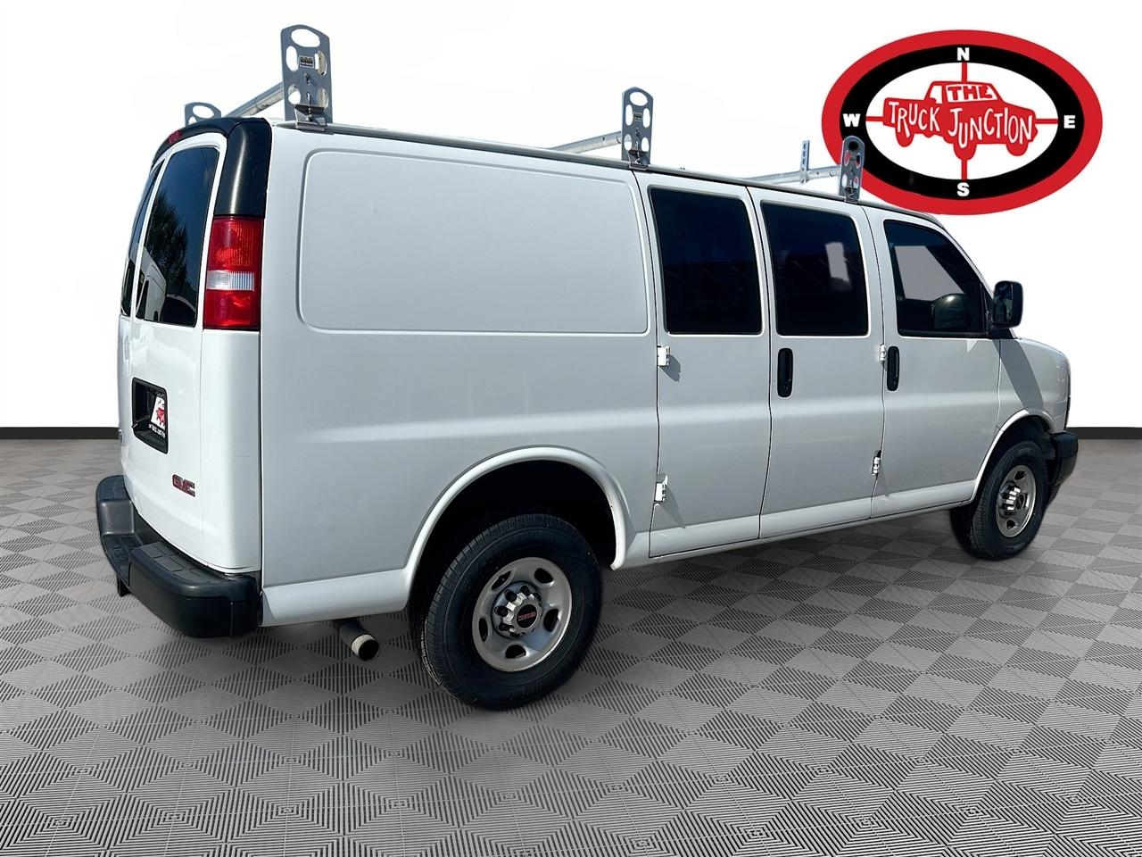 GMC Savana Cargo Van RWD 2500 135" 2021