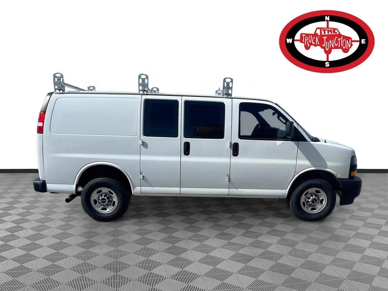 GMC Savana Cargo Van RWD 2500 135" 2021