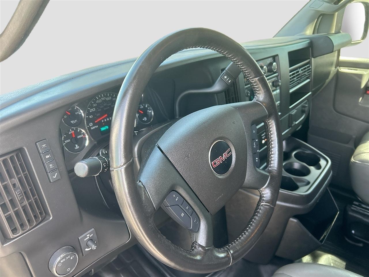 GMC Savana Cargo Van RWD 2500 135" 2021