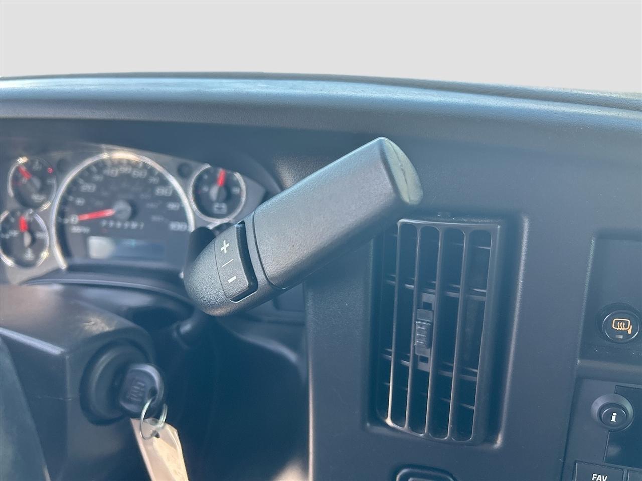 GMC Savana Cargo Van RWD 2500 135" 2021
