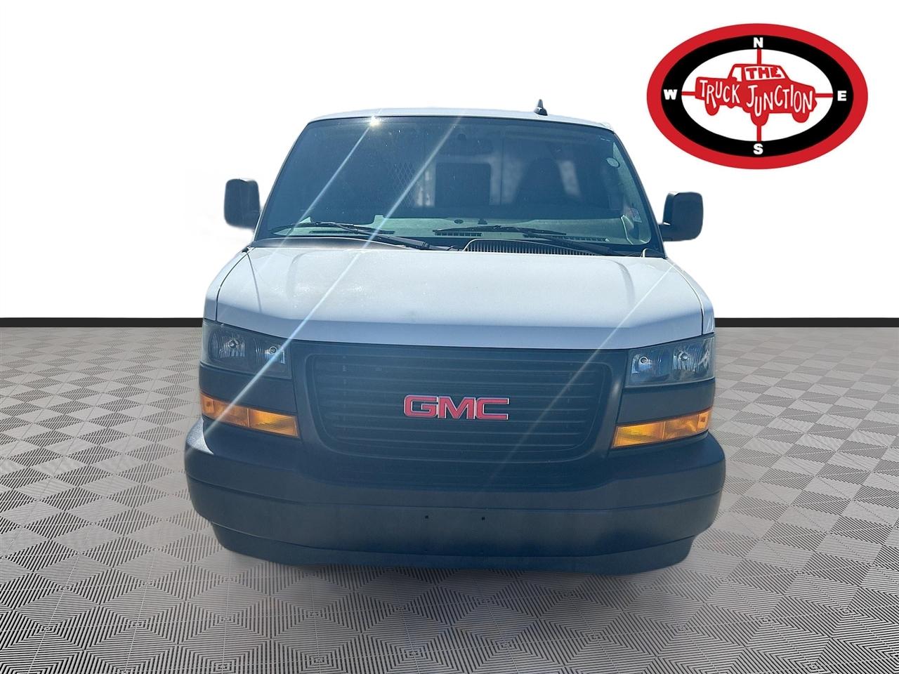 GMC Savana Cargo Van RWD 2500 135" 2019