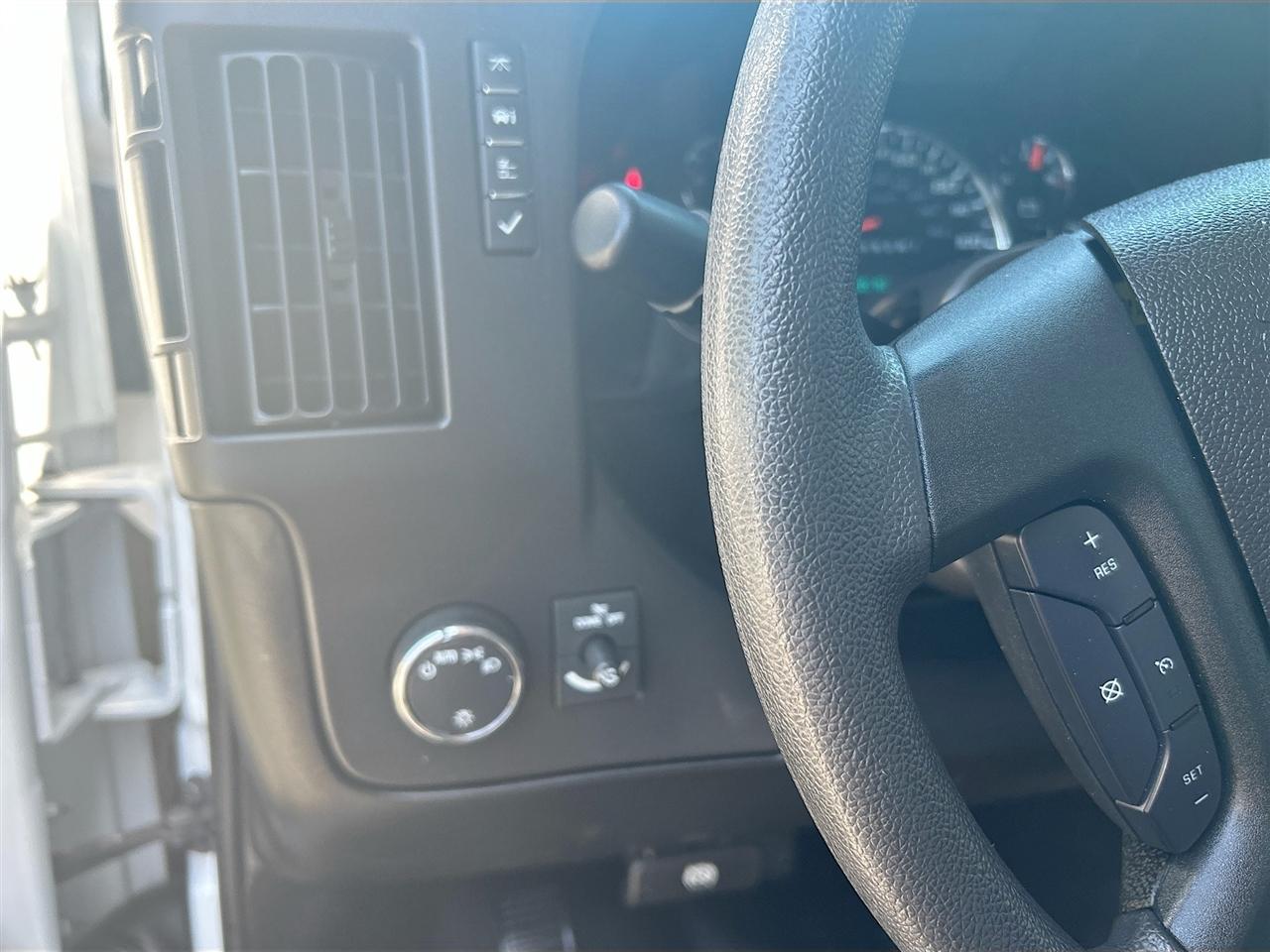 GMC Savana Cargo Van RWD 2500 135" 2019