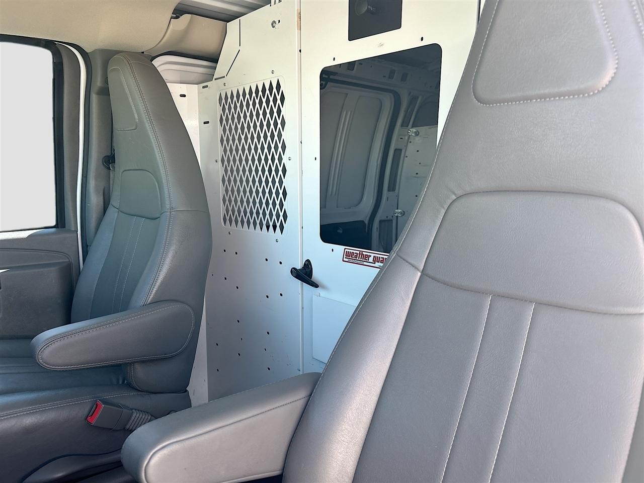 GMC Savana Cargo Van RWD 2500 135" 2019