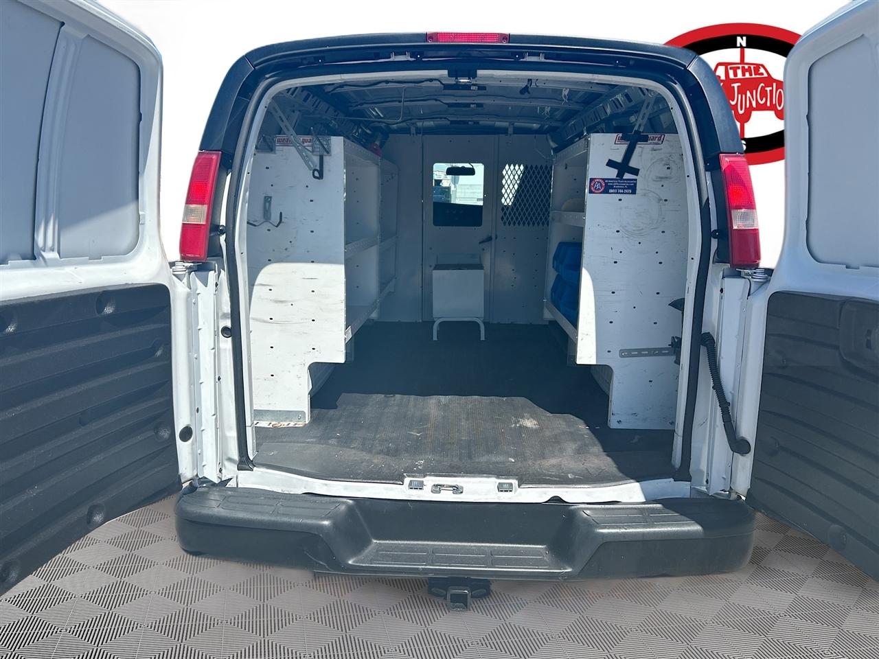 GMC Savana Cargo Van RWD 2500 135" 2019