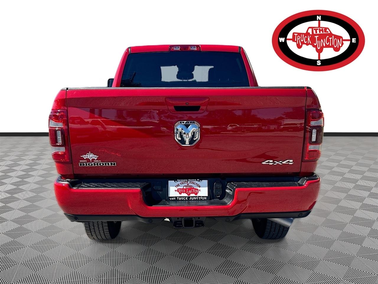 RAM 2500 Big Horn 4x4 Crew Cab 6'4" Box 2024