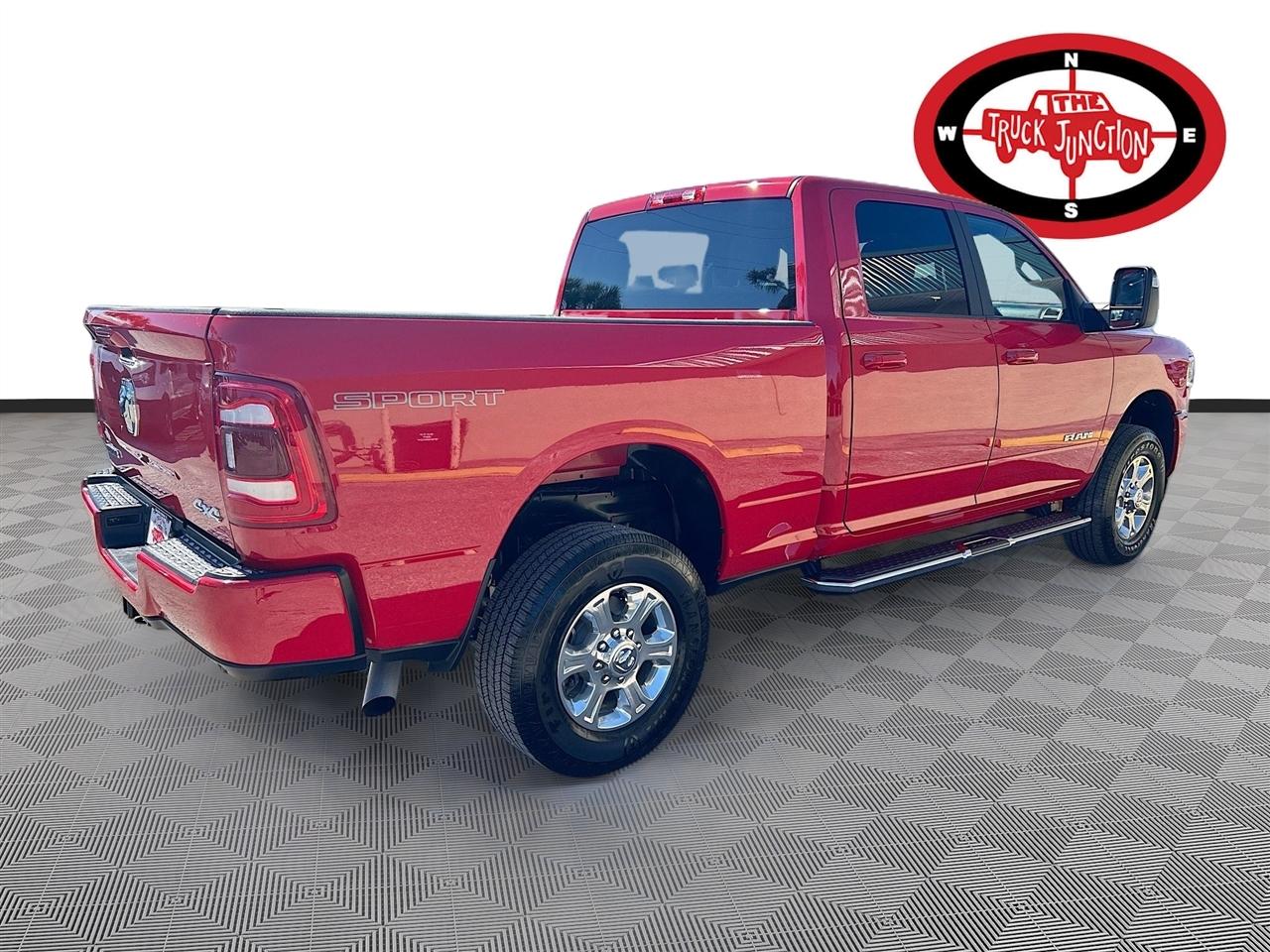 RAM 2500 Big Horn 4x4 Crew Cab 6'4" Box 2024