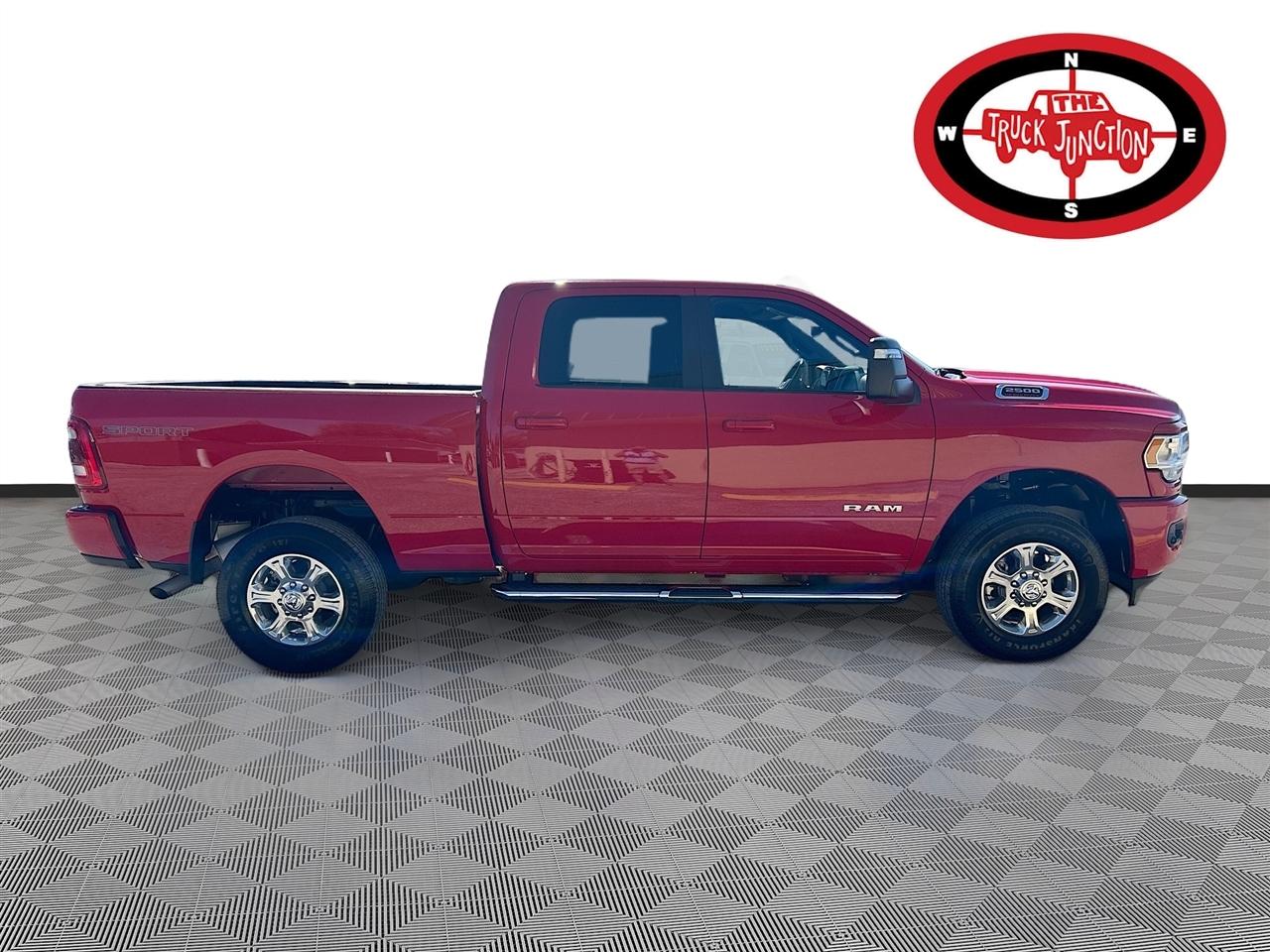 RAM 2500 Big Horn 4x4 Crew Cab 6'4" Box 2024