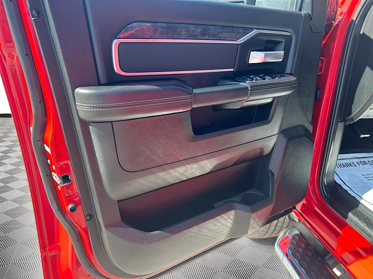 RAM 2500 Big Horn 4x4 Crew Cab 6'4" Box 2024