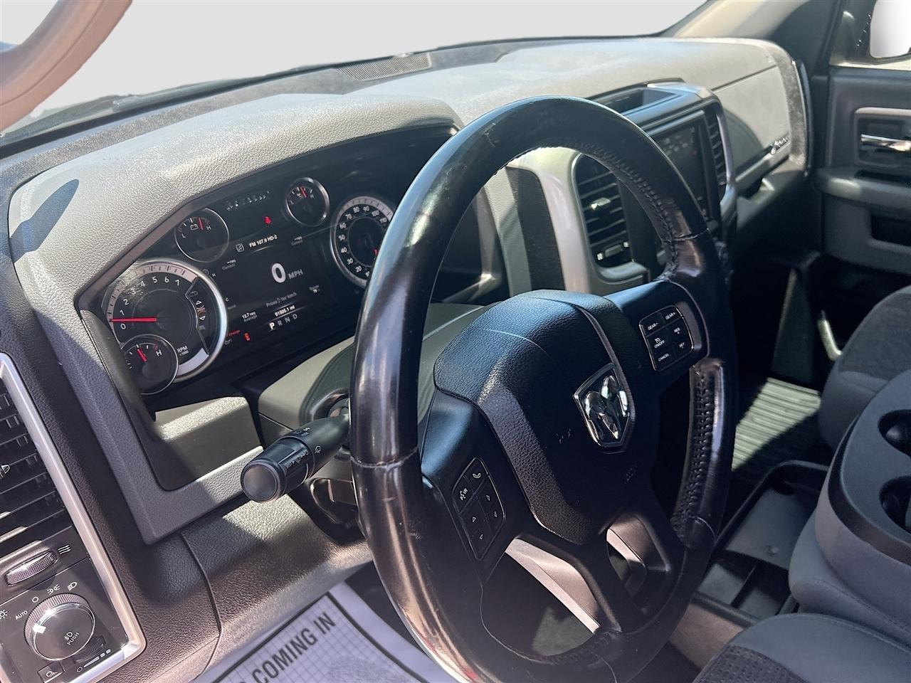 RAM 1500 Classic Big Horn 4x4 Crew Cab 6'4" Box 2019