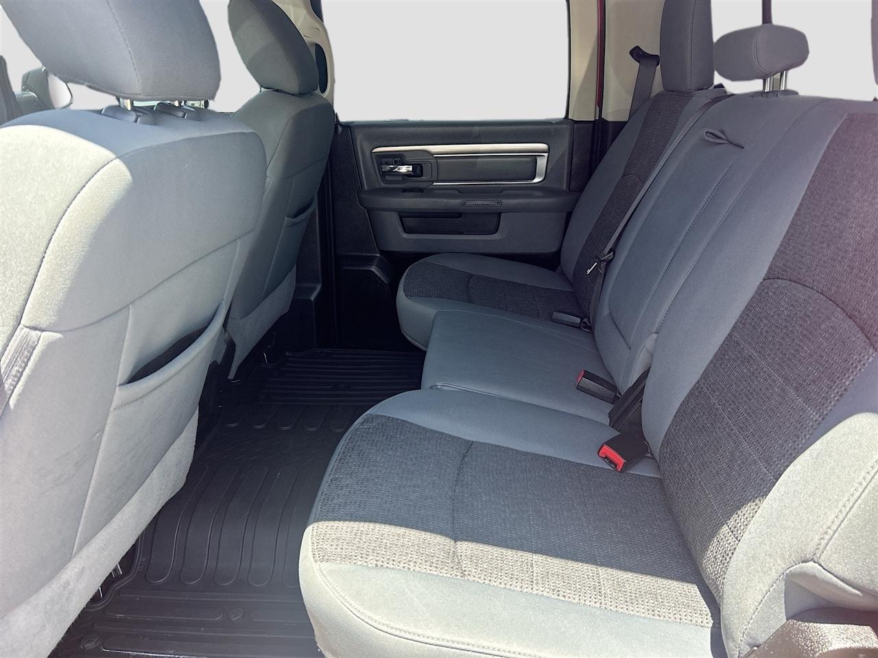 RAM 1500 Classic Big Horn 4x4 Crew Cab 6'4" Box 2019