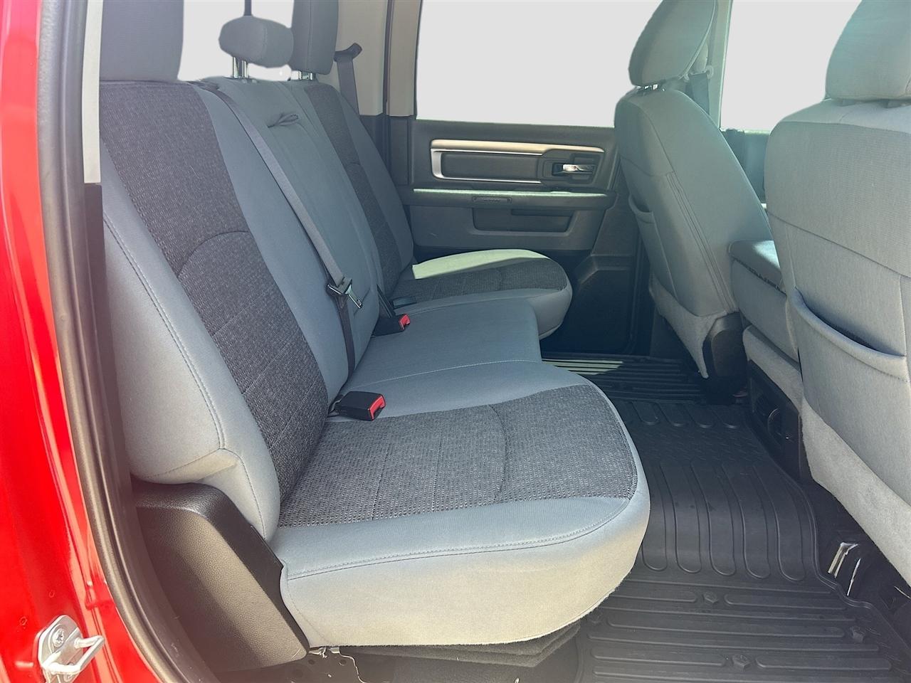 RAM 1500 Classic Big Horn 4x4 Crew Cab 6'4" Box 2019