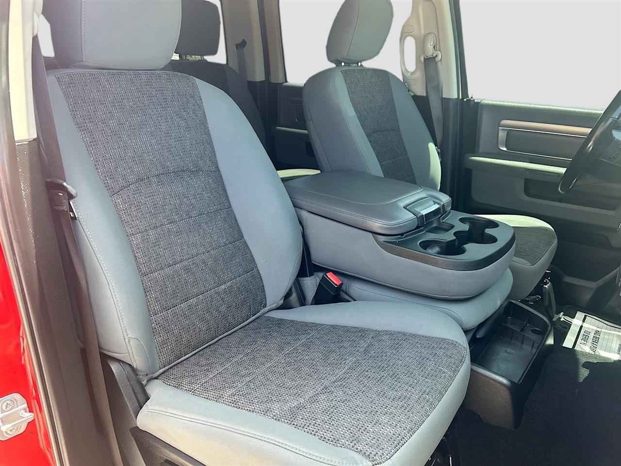 RAM 1500 Classic Big Horn 4x4 Crew Cab 6'4" Box 2019
