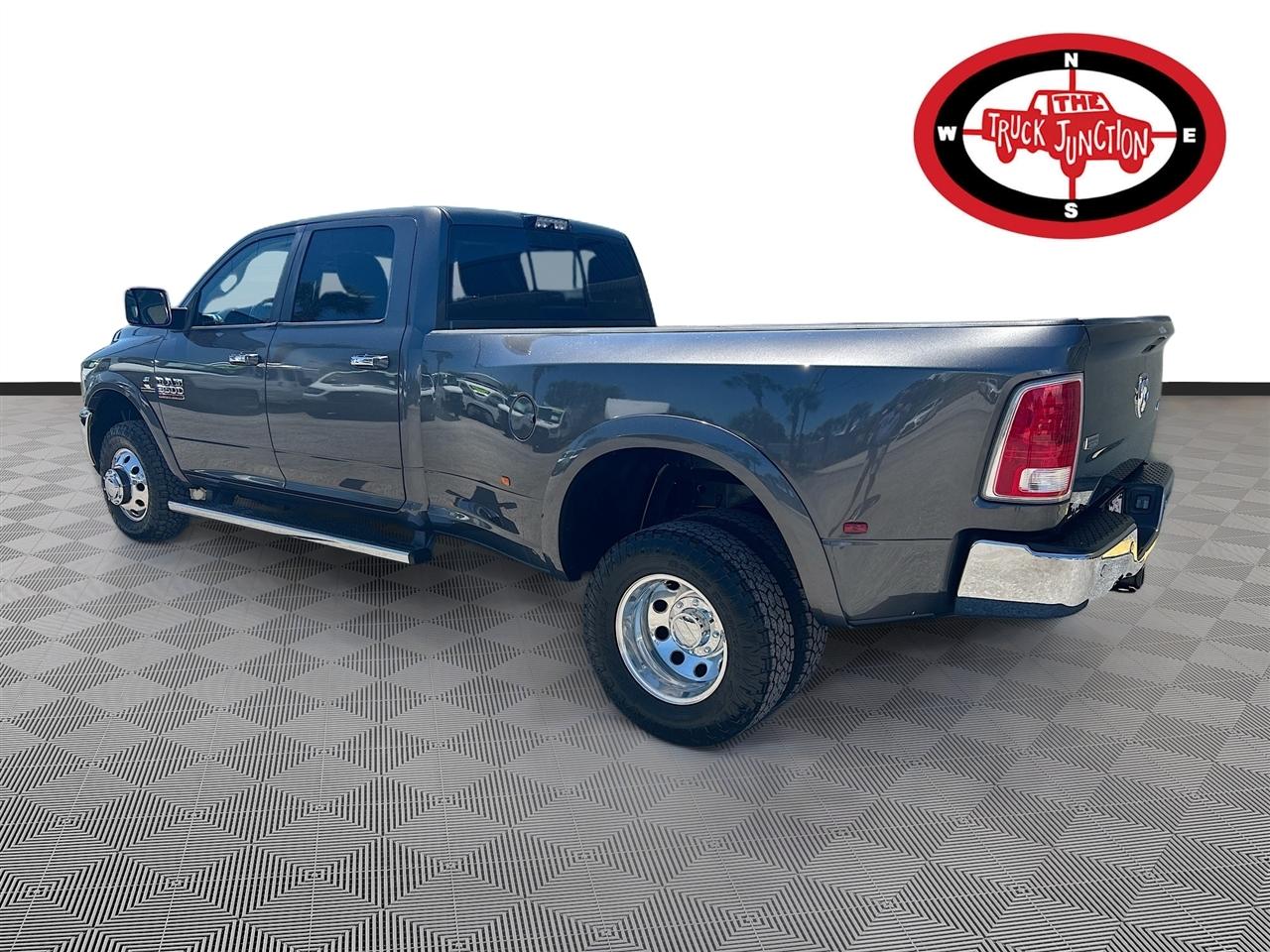 RAM 3500 Laramie 4x4 Crew Cab 8' Box 2018