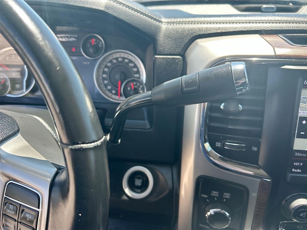 RAM 3500 Laramie 4x4 Crew Cab 8' Box 2018